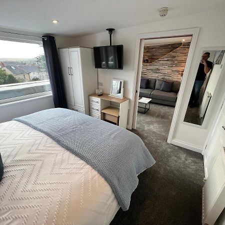 Coach Guest House Тенбі Екстер'єр фото
