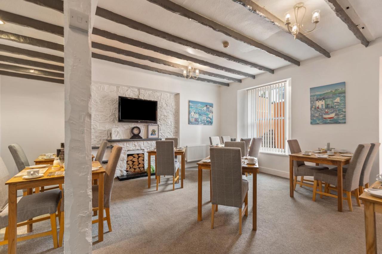 Coach Guest House Тенбі Екстер'єр фото