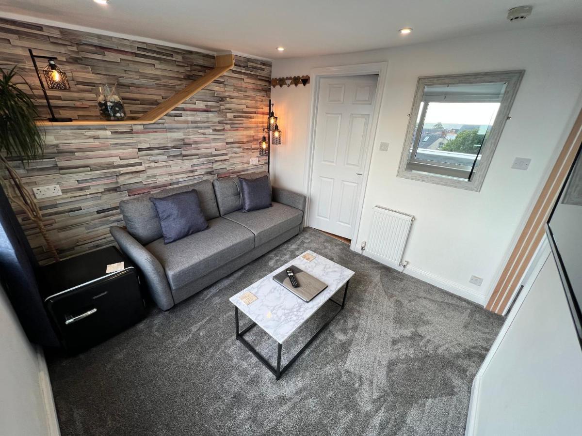 Coach Guest House Тенбі Екстер'єр фото