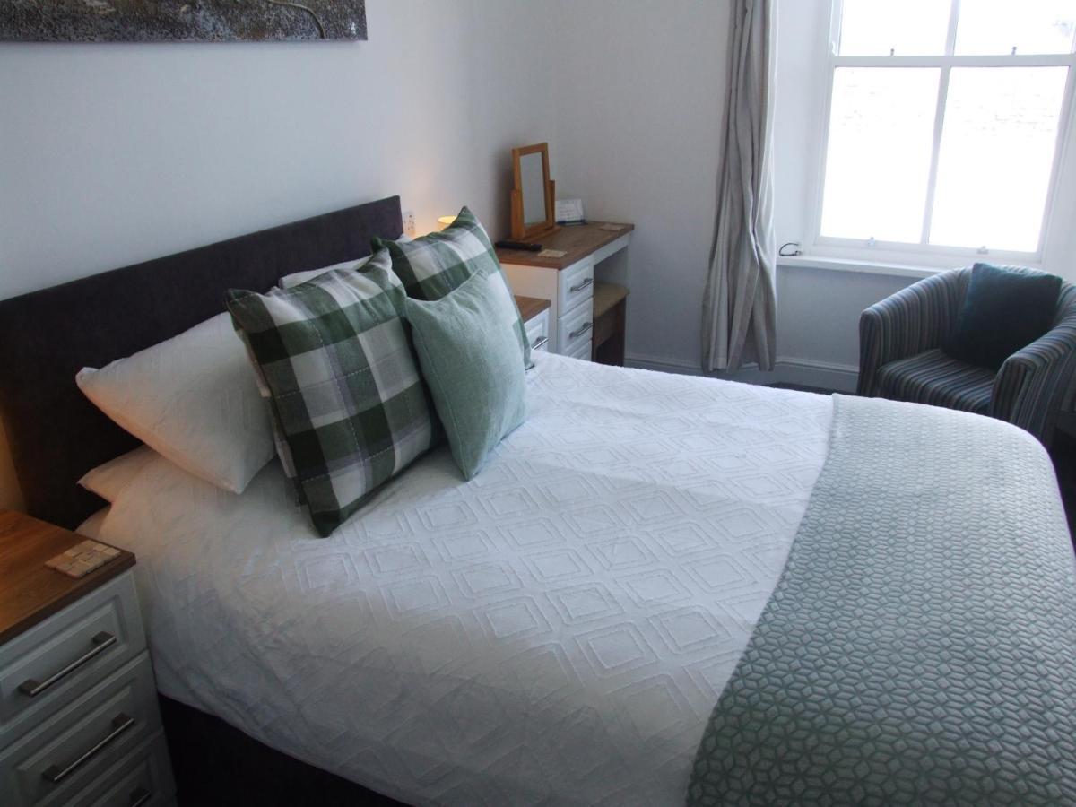 Coach Guest House Тенбі Екстер'єр фото